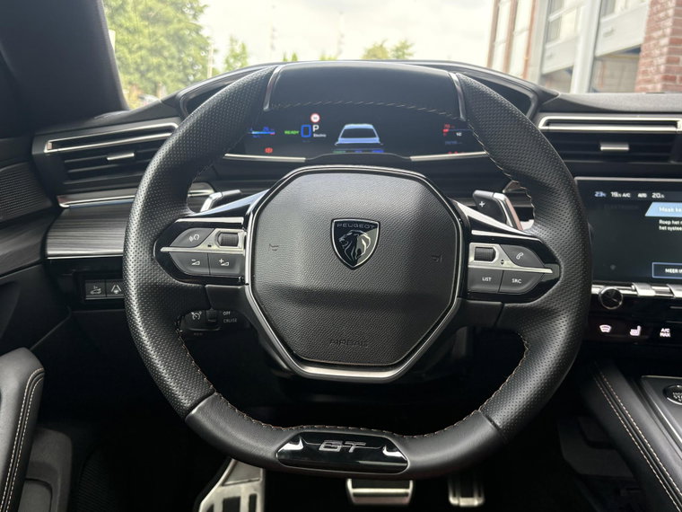 Vehicle Image 24