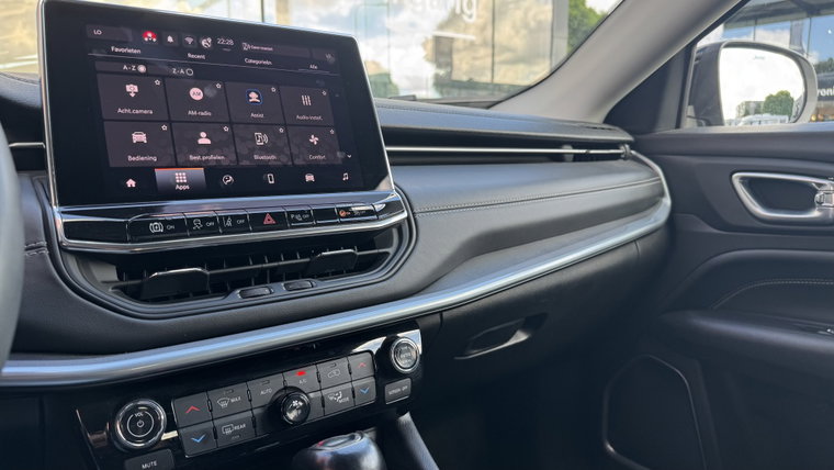 Vehicle Image 16
