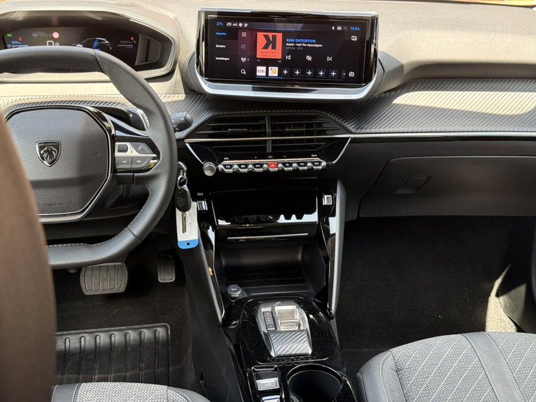 Vehicle Image 23