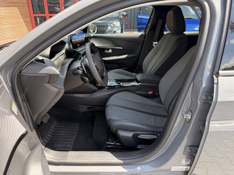 Vehicle Image 33