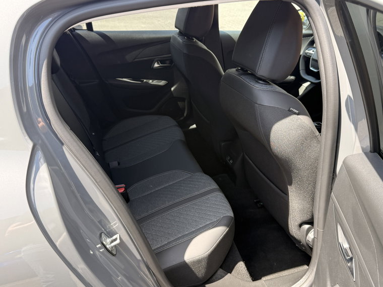 Vehicle Image 37