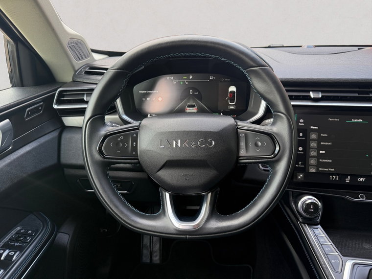 Vehicle Image 9