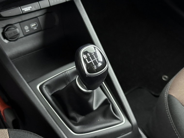 Vehicle Image 23