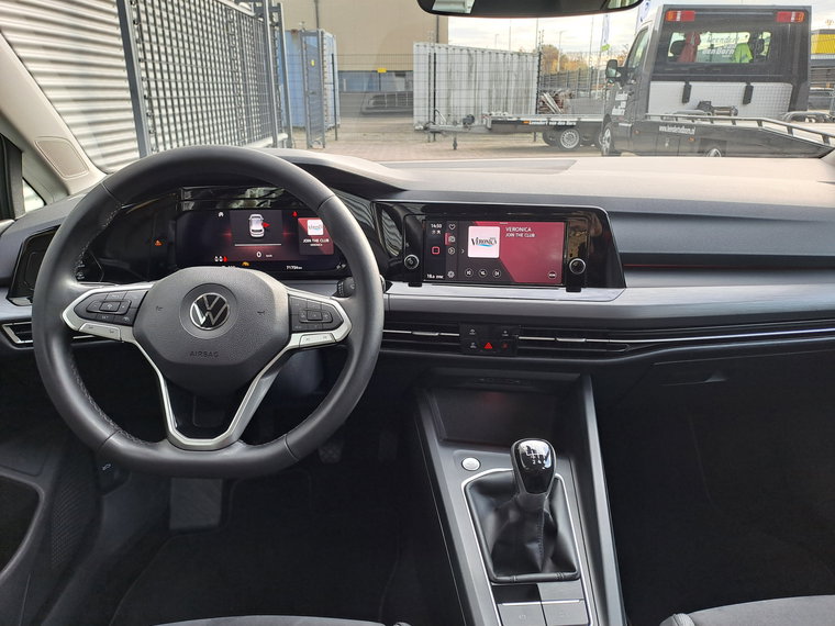 Vehicle Image 21