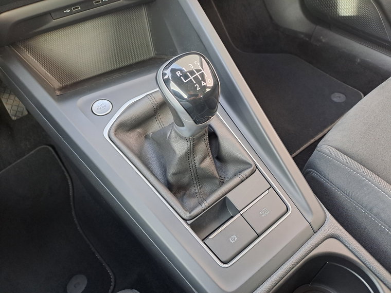 Vehicle Image 31