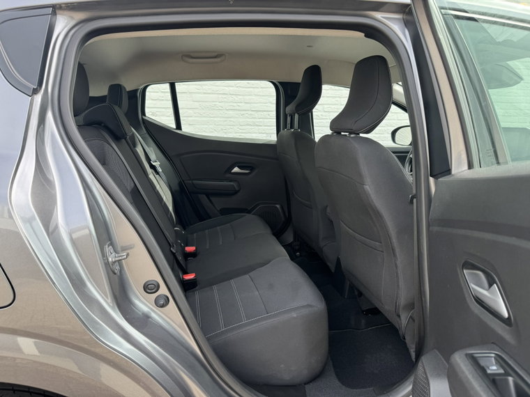 Vehicle Image 22