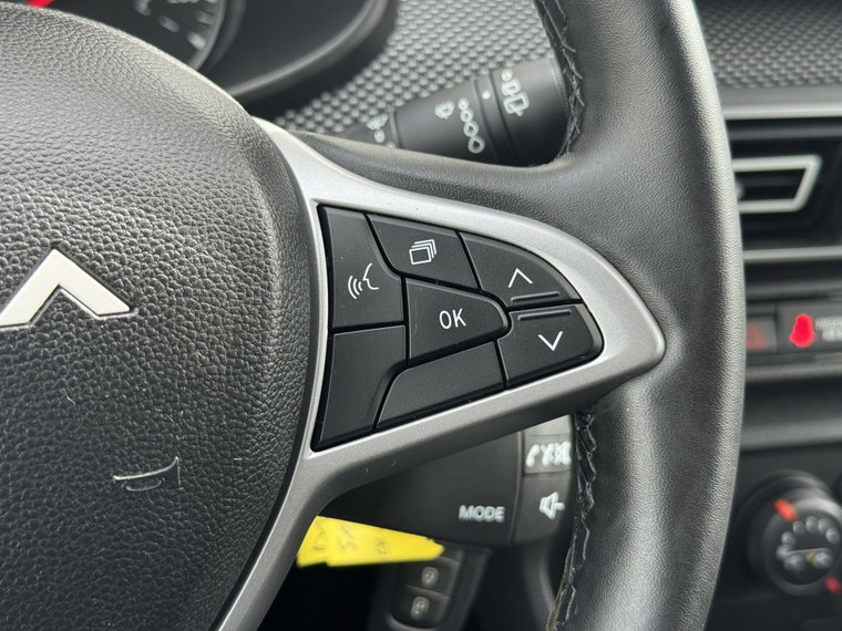 Vehicle Image 29