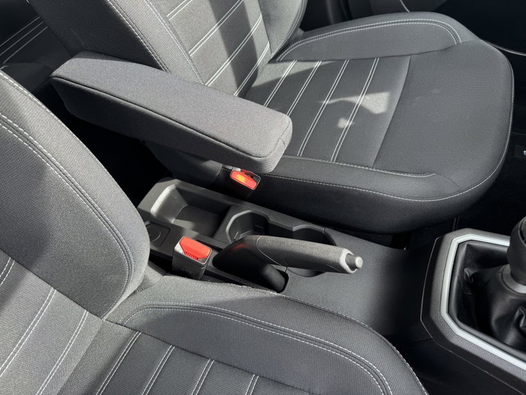 Vehicle Image 36