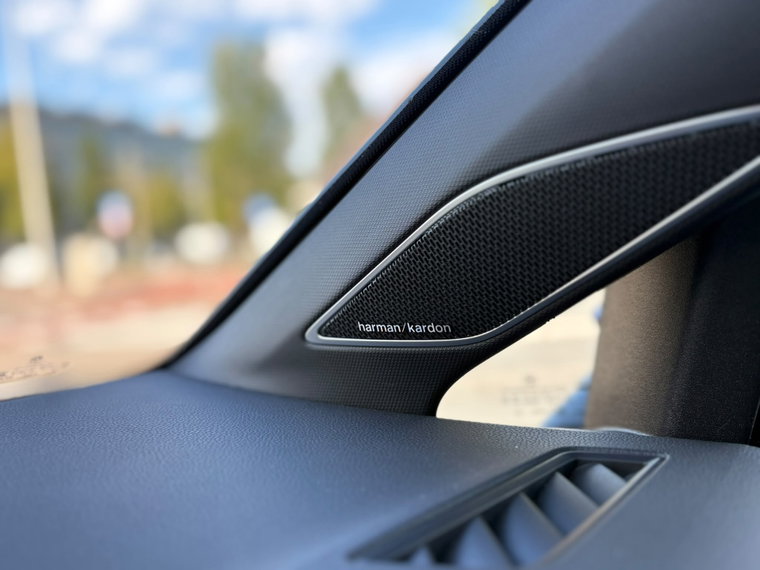 Vehicle Image 33
