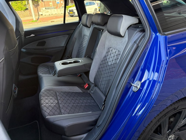 Vehicle Image 38