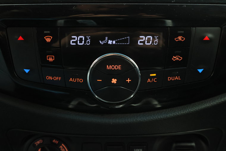 Vehicle Image 38