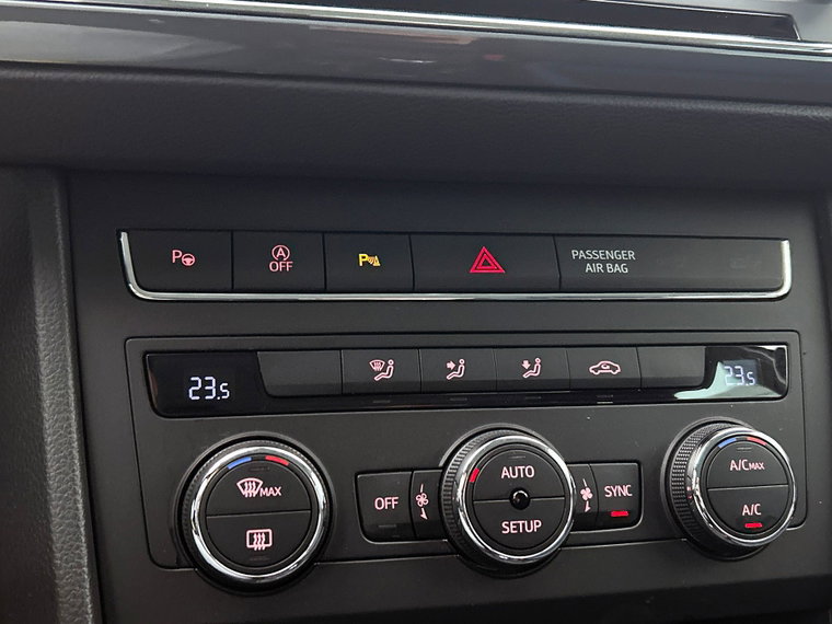 Vehicle Image 29
