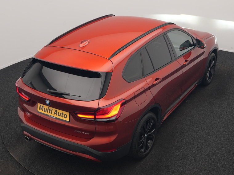 Vehicle Image 32