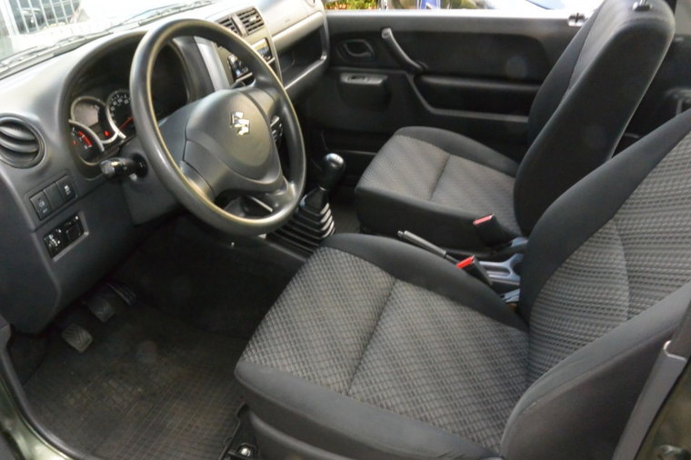Vehicle Image 13