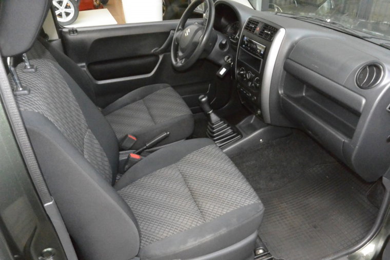 Vehicle Image 15