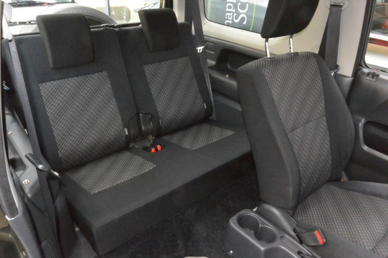 Vehicle Image 16