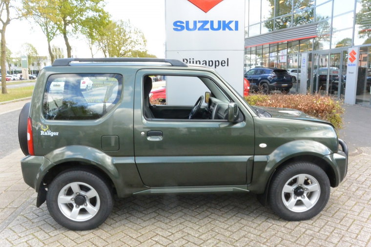 Vehicle Image 8