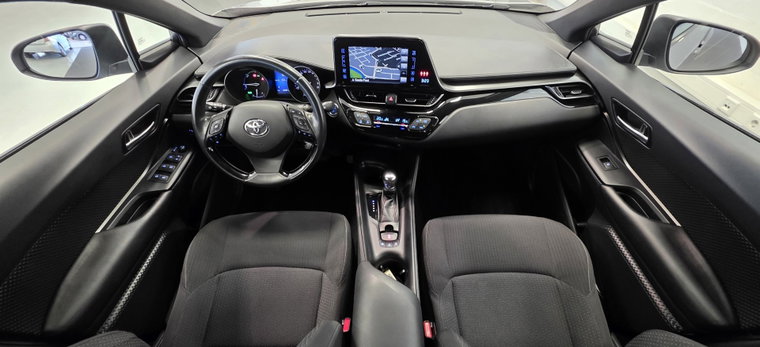 Vehicle Image 8