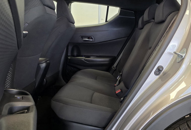 Vehicle Image 11