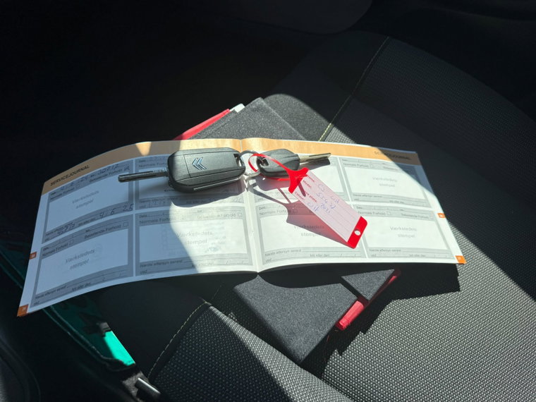 Vehicle Image 20