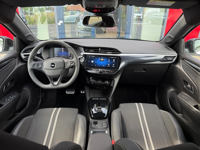 Vehicle Image 16