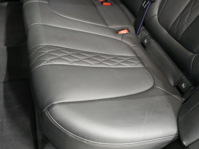 Vehicle Image 37