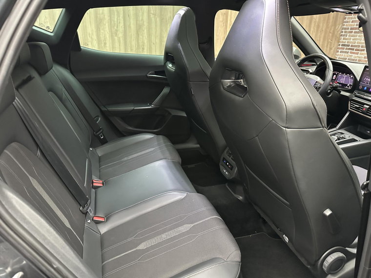 Vehicle Image 38