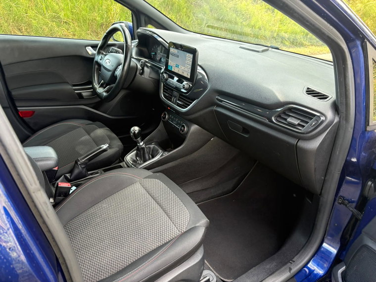 Vehicle Image 28