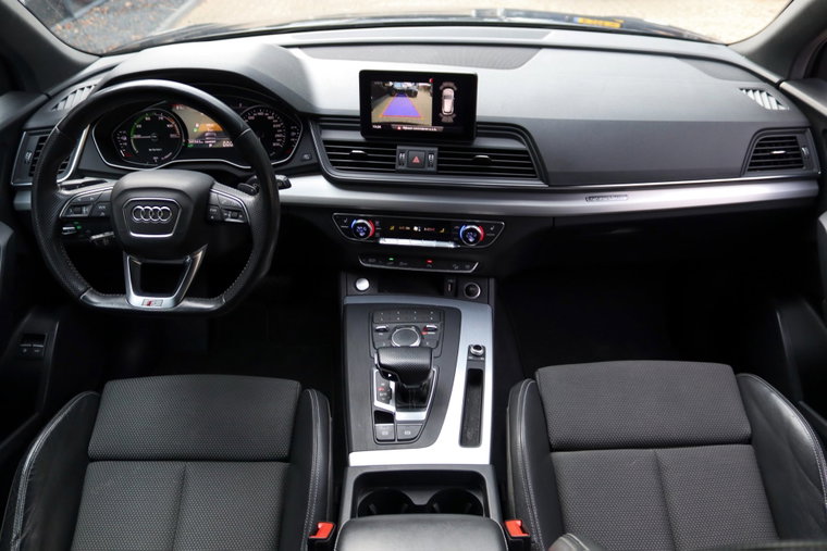 Vehicle Image 12