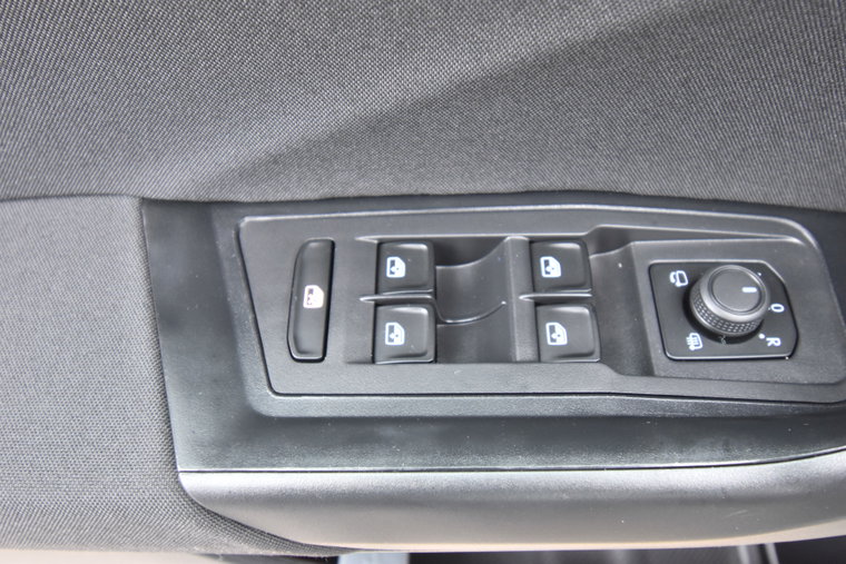Vehicle Image 24