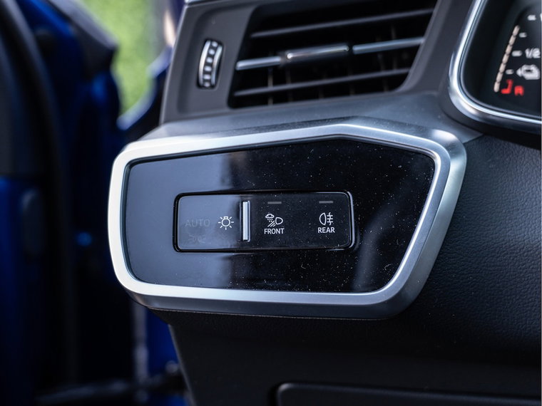 Vehicle Image 35