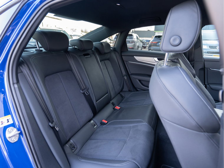 Vehicle Image 37