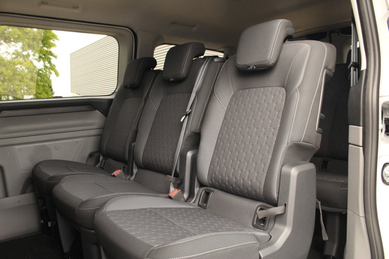 Vehicle Image 19