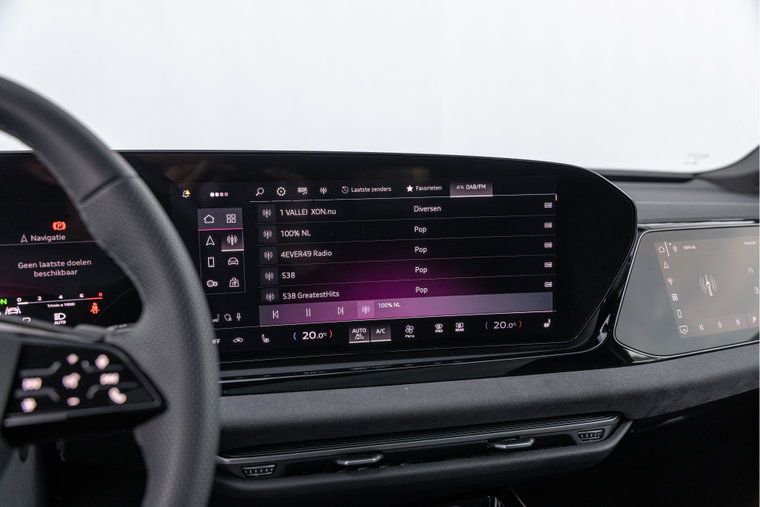 Vehicle Image 35
