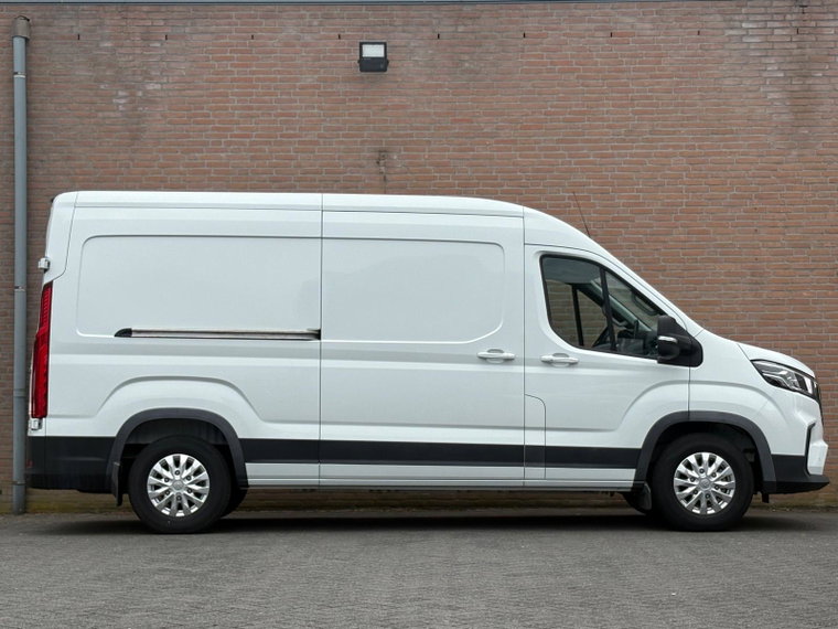 Vehicle Image 23