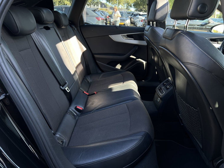 Vehicle Image 37