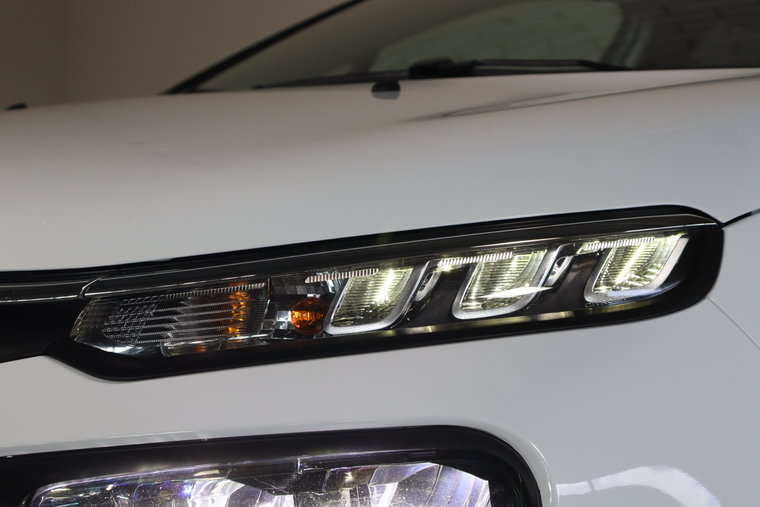 Vehicle Image 20