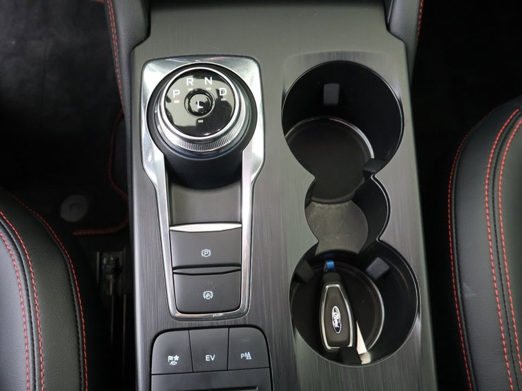 Vehicle Image 32