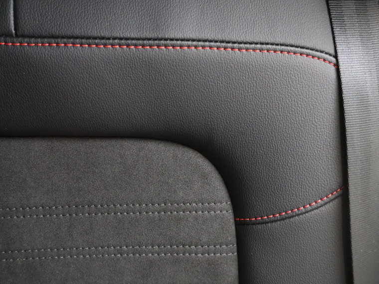 Vehicle Image 38