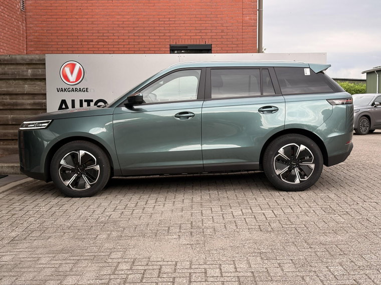 Vehicle Image 11