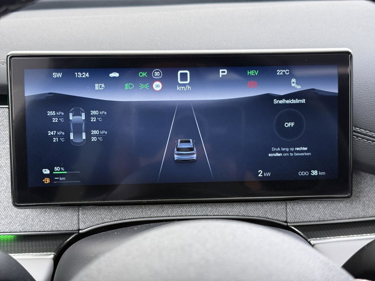 Vehicle Image 13