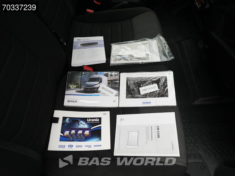 Vehicle Image 33