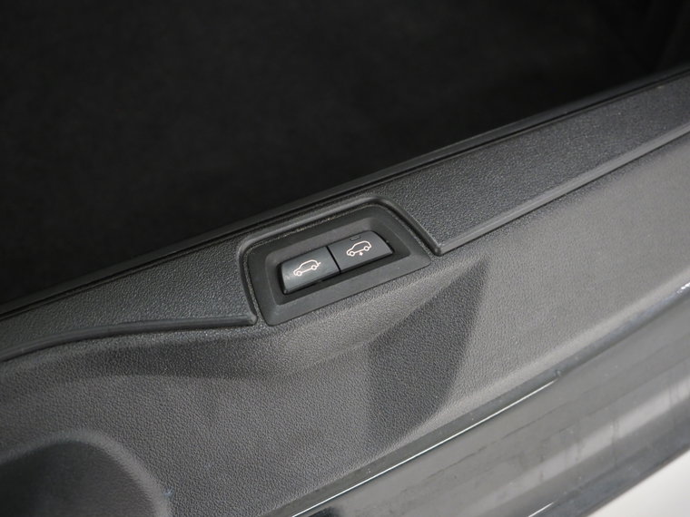 Vehicle Image 39