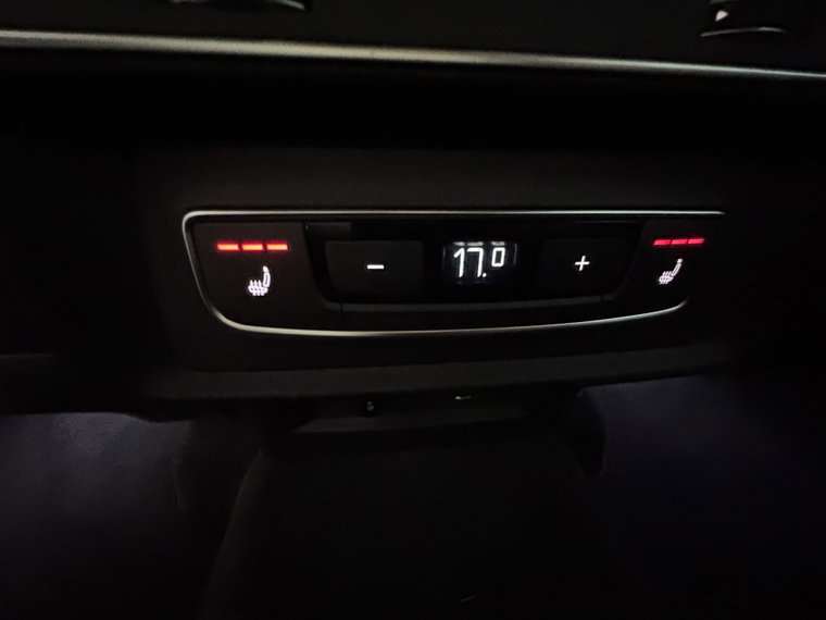 Vehicle Image 42