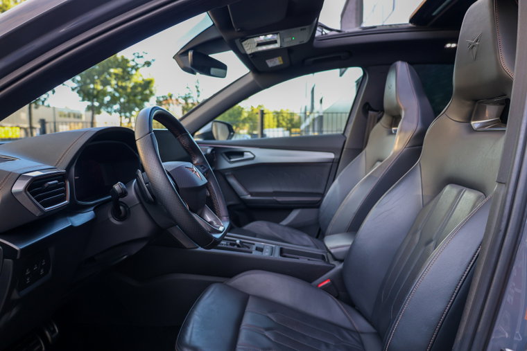 Vehicle Image 12