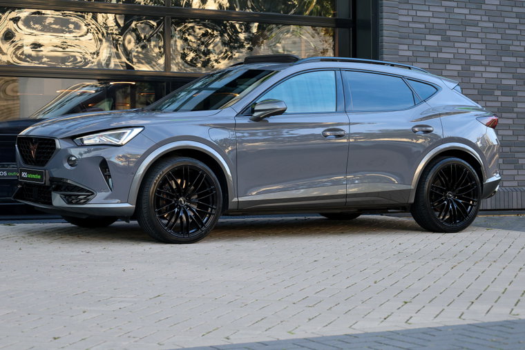 Vehicle Image 11