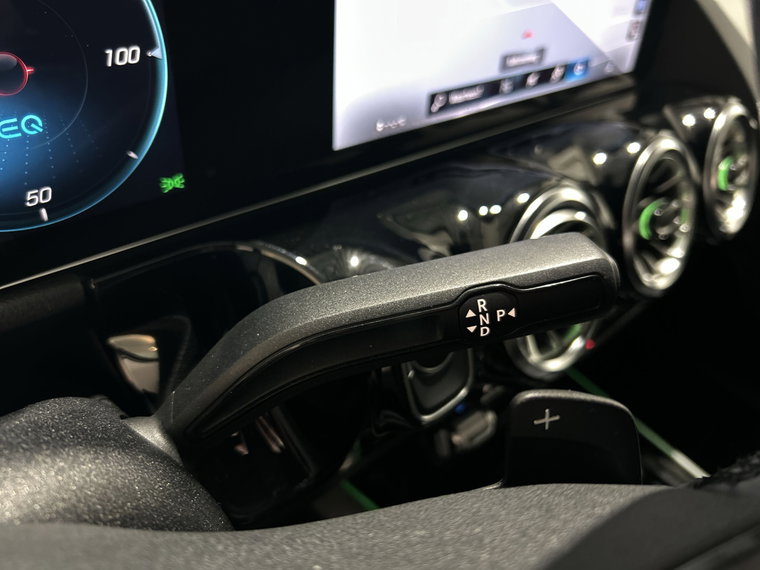 Vehicle Image 26