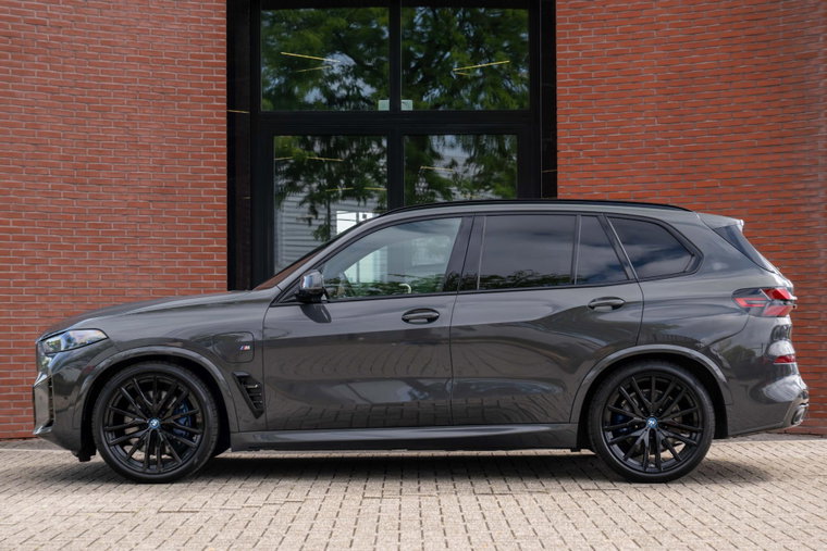 Vehicle Image 40