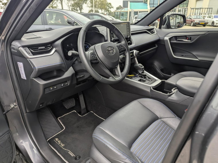 Vehicle Image 21