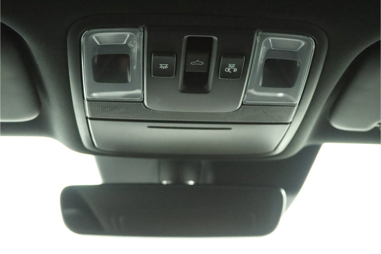 Vehicle Image 38